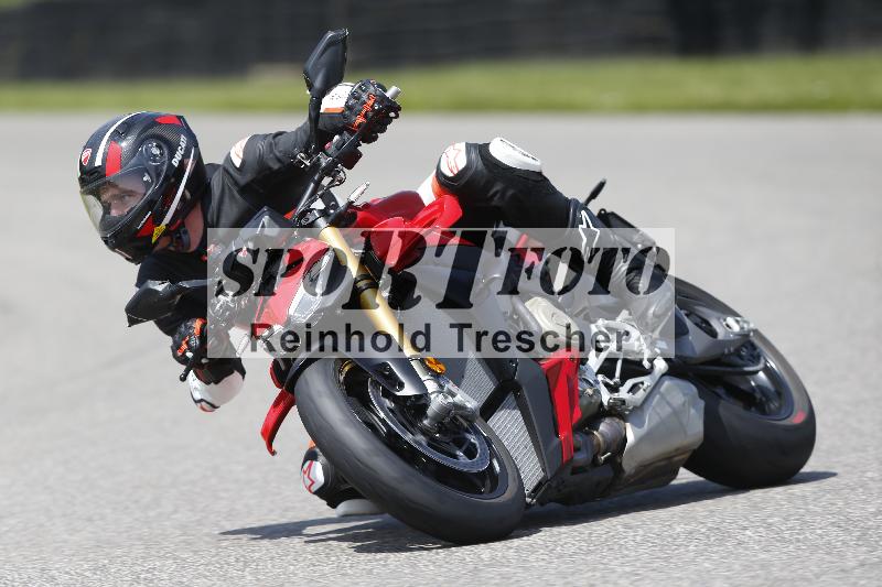 /27 12.06.2025 Ducati Schweiz Trackday Warmup  ADR/gelb-jeaune/ohne
